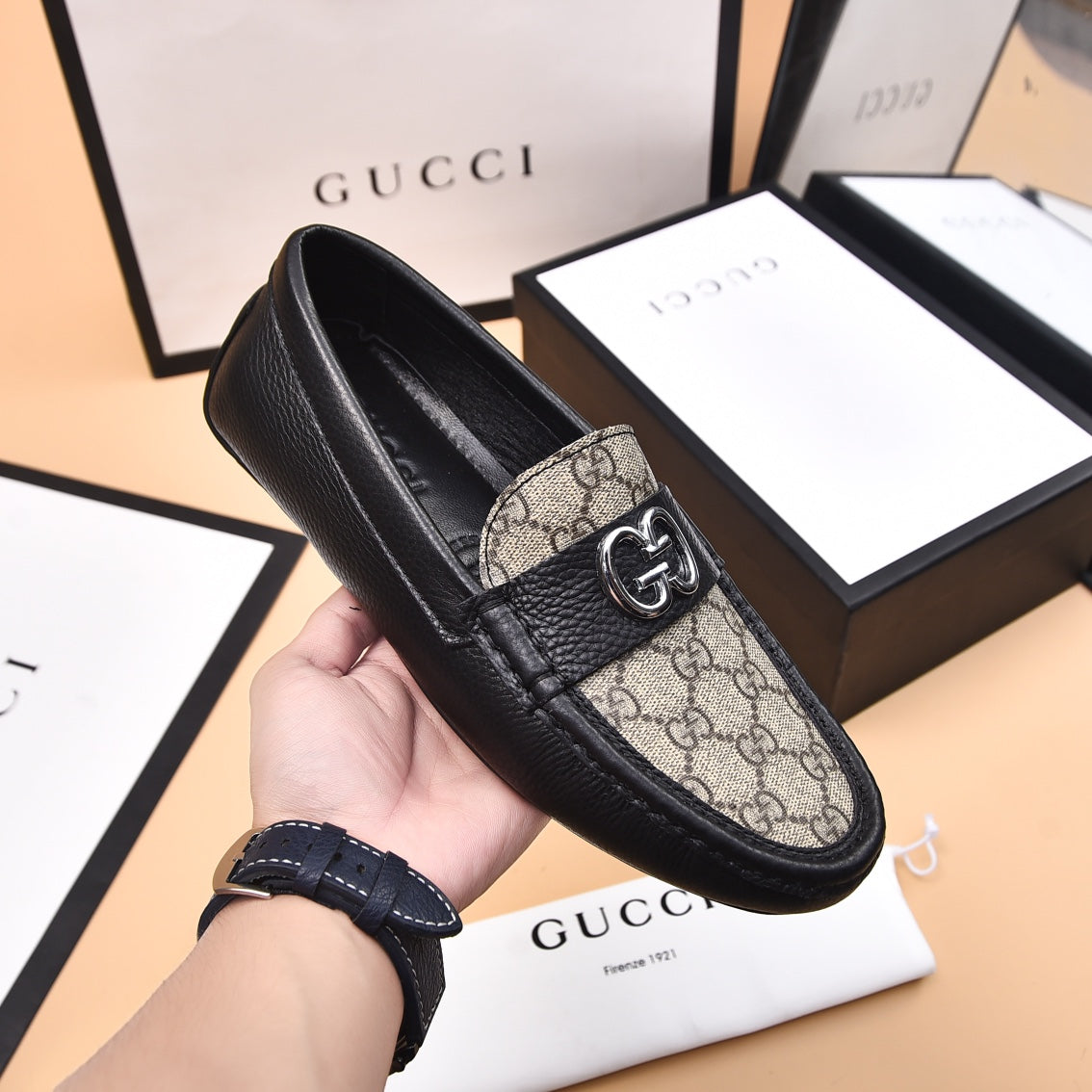 Gucci* - the top version of Gucci classic beanie shoes! Made of imported original cowhide, with a comfortable first layer of sheepskin lining!