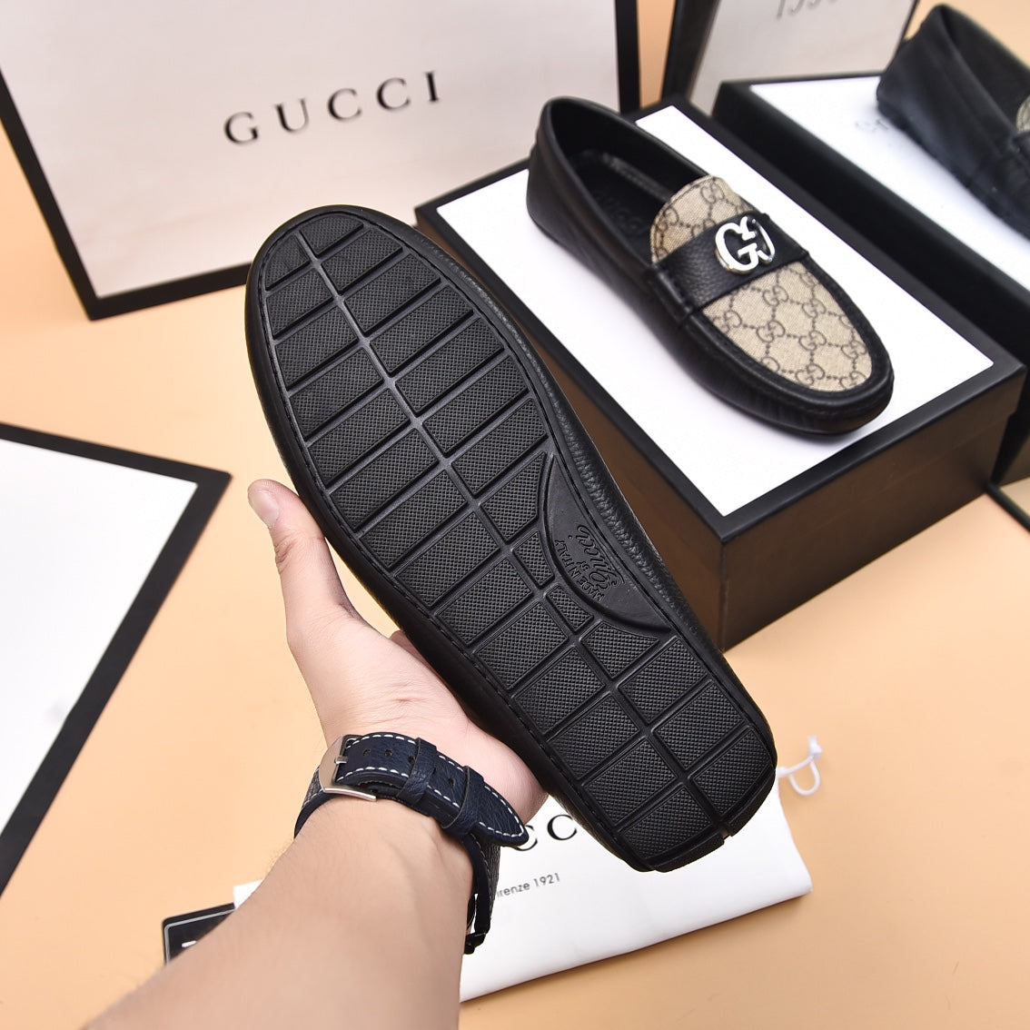 Gucci* - the top version of Gucci classic beanie shoes! Made of imported original cowhide, with a comfortable first layer of sheepskin lining!