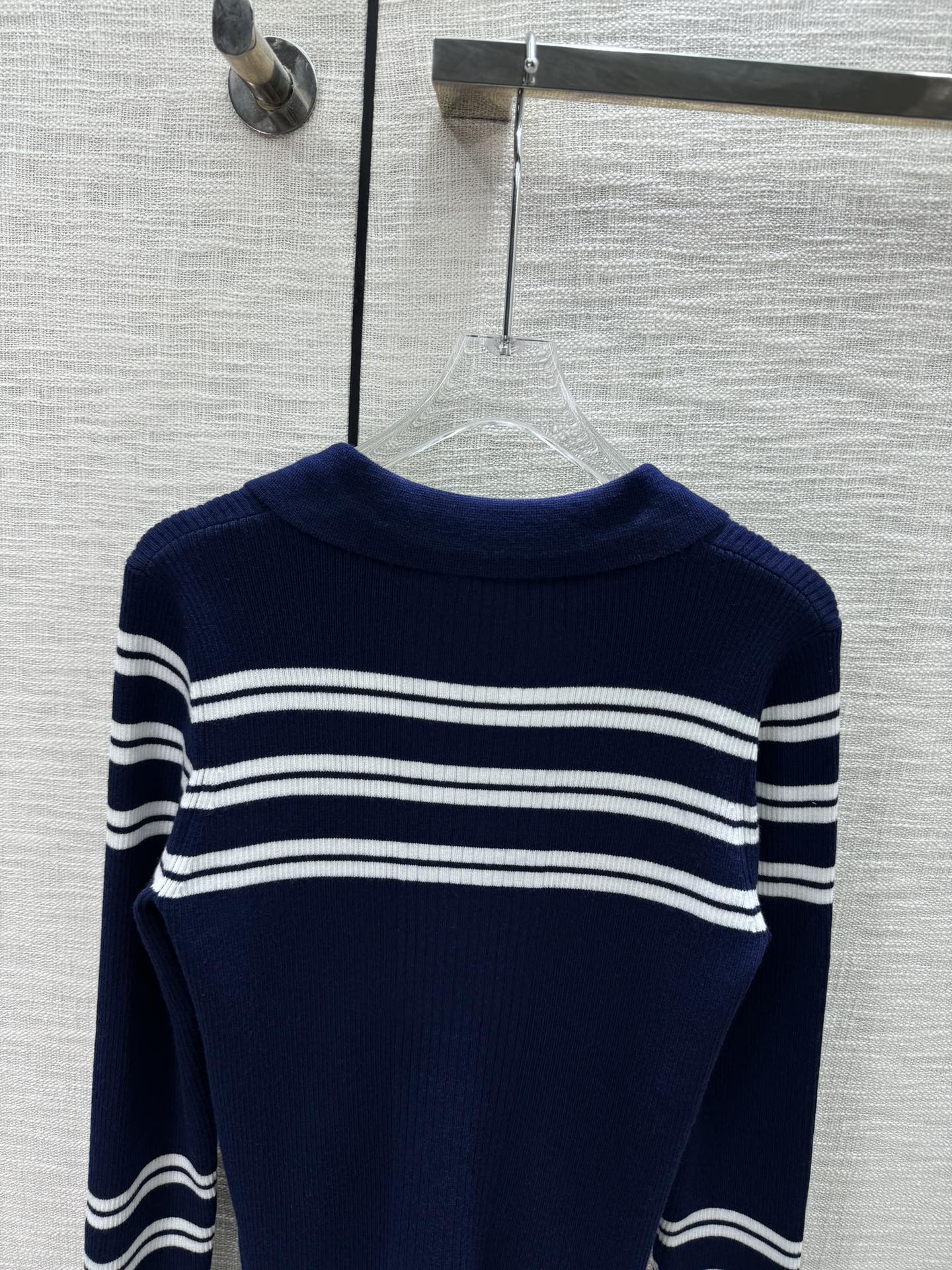 ☆【Gucci】Contrast color striped polo collar knitted cardigan