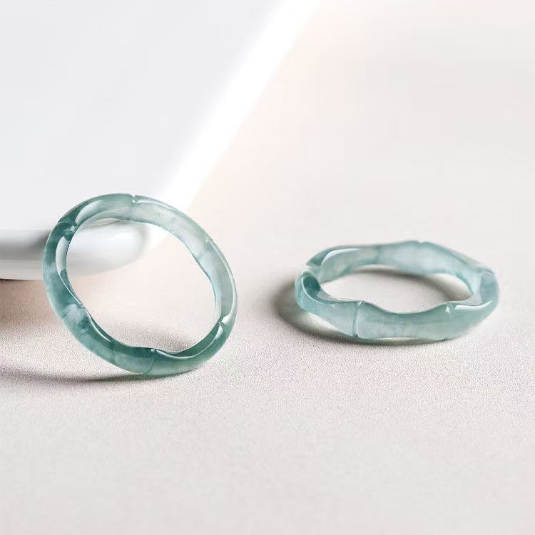 Chinese Natural Emerald Green Chalcedony Hand Carved Bamboo Water Ripple Ring Fashion Jewelry Women Green Agate Ring
